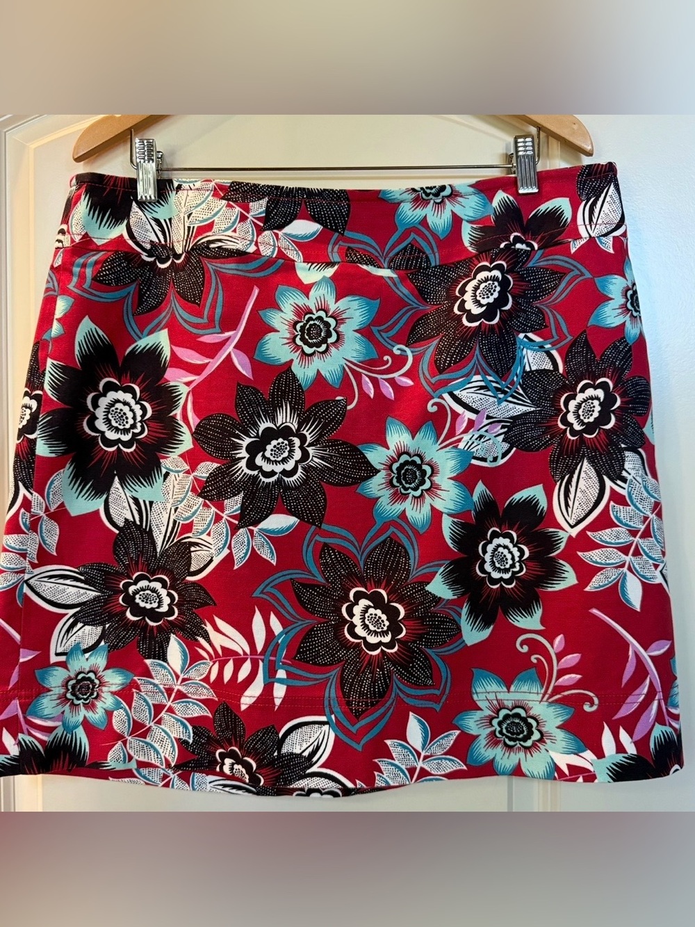 Talbots Sz 16 Red Floral Print Skirt with Teal Accents,Office Casual,Vamp
